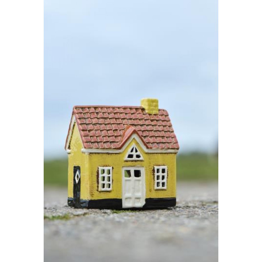 Подсвечник House tealight My Home Town white door yellow