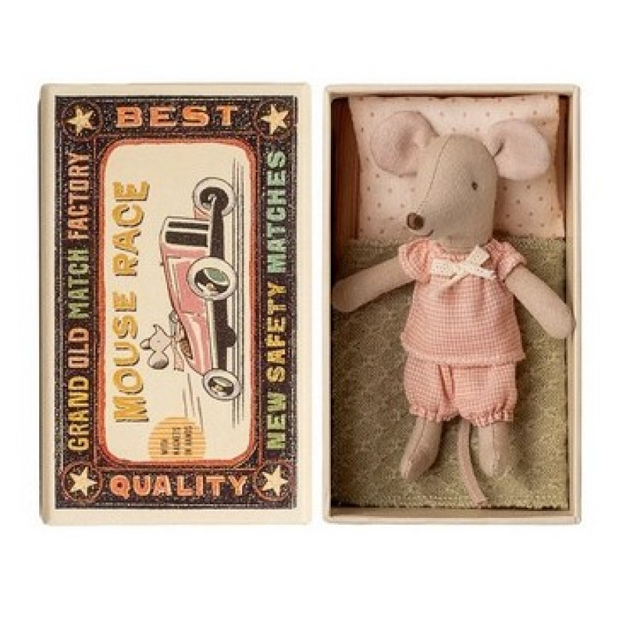 Мышка Младшая сестра в спичечном коробке.