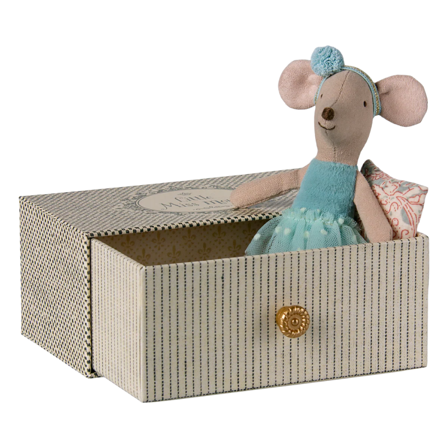 Мышка балерина blue, Младшая сестра в коробке-кушетке